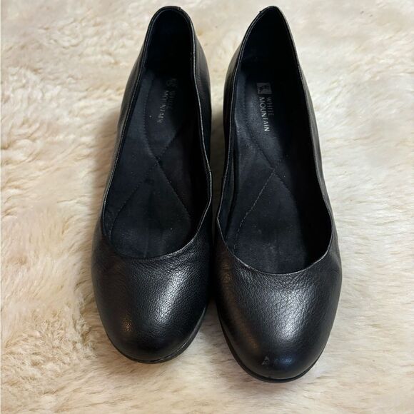 White Mountain Black Leather Ballet Wedges size 8 - Picture 2 of 8